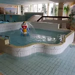 Bergpanorama Mit Pool