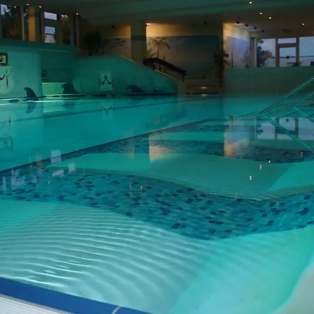 Bergpanorama Mit Pool *